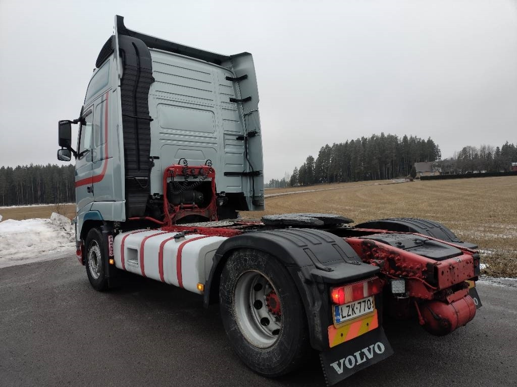 Volvo FH13 460 euro5 veturi täysilmaj. - Vilkikas: foto 4 Volvo FH13 460 euro5 veturi täysilmaj. - Vilkikas: foto 4