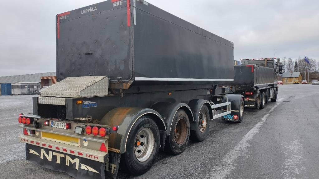 Volvo FH16 8x2 kasetti +4 aks kärry, KHT automaatti - Savivartis sunkvežimis: foto 4 Volvo FH16 8x2 kasetti +4 aks kärry, KHT automaatti - Savivartis sunkvežimis: foto 4