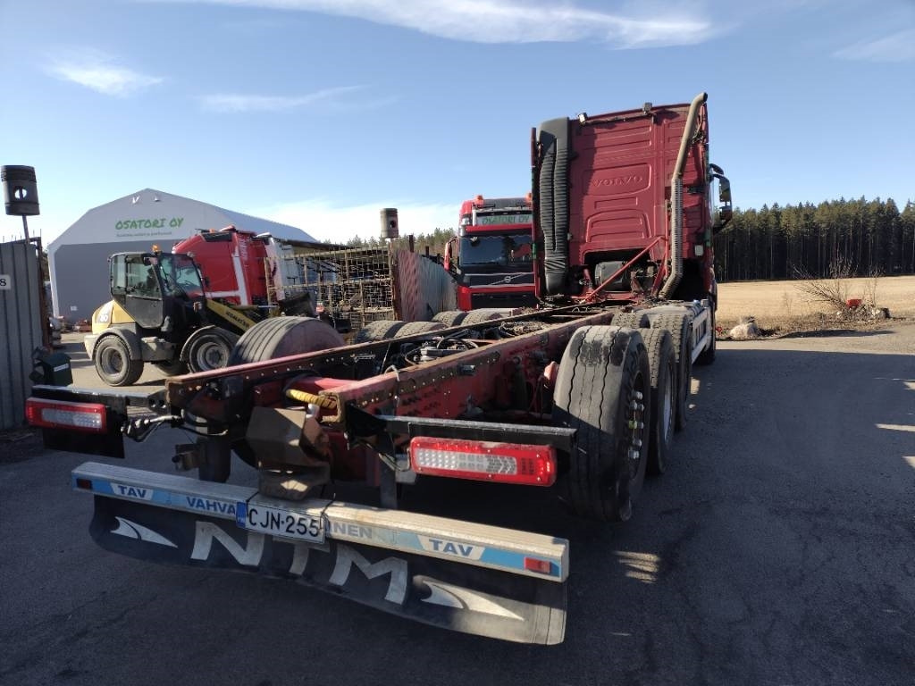 Volvo FH750 8x4 alusta - Važiuoklės sunkvežimis: foto 4 Volvo FH750 8x4 alusta - Važiuoklės sunkvežimis: foto 4
