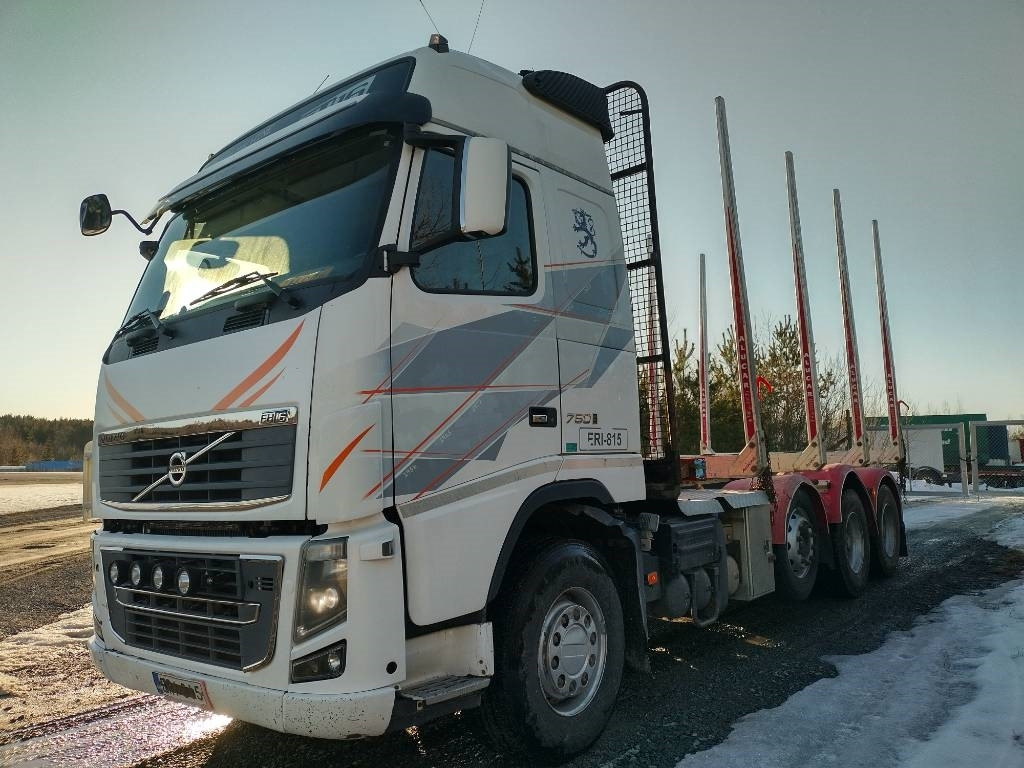 Volvo FH750 puuvarustus, napaperät,trippeli - Miškovežis: foto 1 Volvo FH750 puuvarustus, napaperät,trippeli - Miškovežis: foto 1