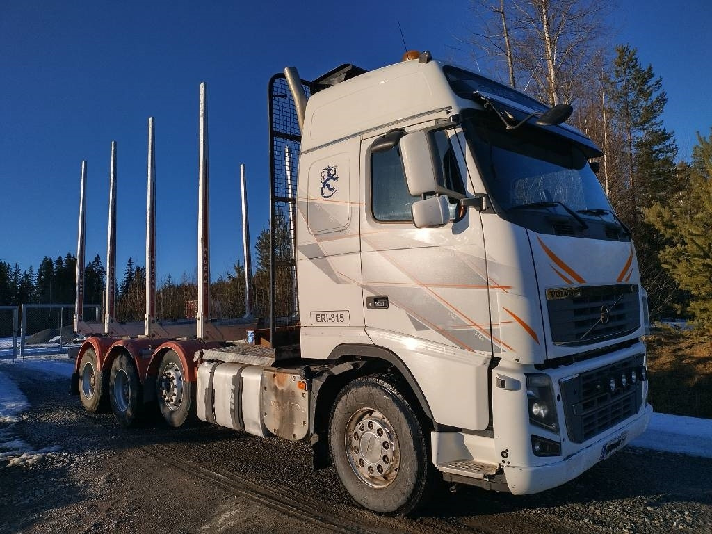 Volvo FH750 puuvarustus, napaperät,trippeli - Miškovežis: foto 2 Volvo FH750 puuvarustus, napaperät,trippeli - Miškovežis: foto 2