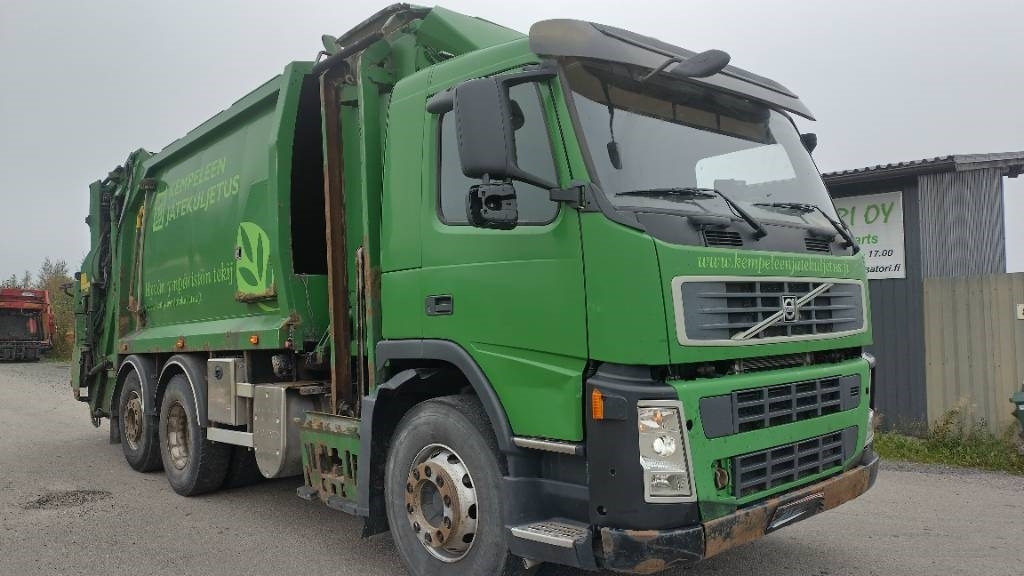 Volvo FM9 6x2 pakkaaja +nostin +etukippo - Šiukšliavežis: foto 4 Volvo FM9 6x2 pakkaaja +nostin +etukippo - Šiukšliavežis: foto 4