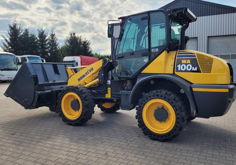 Komatsu WA1 100M / SPROWADZONA Z FRANCJI/ 6 300 MTH - Ratinis krautuvas: foto 3 Komatsu WA1 100M / SPROWADZONA Z FRANCJI/ 6 300 MTH - Ratinis krautuvas: foto 3
