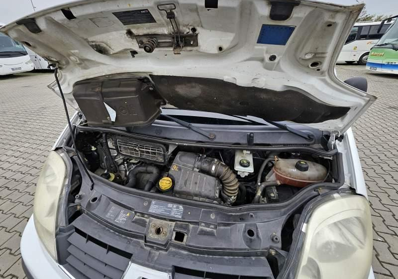 Renault TRAFIC 2.0 DCI 90 COMBI L2H1 / SPROWADZONY - Mikroautobusas, Keleivinis furgonas: foto 3 Renault TRAFIC 2.0 DCI 90 COMBI L2H1 / SPROWADZONY - Mikroautobusas, Keleivinis furgonas: foto 3