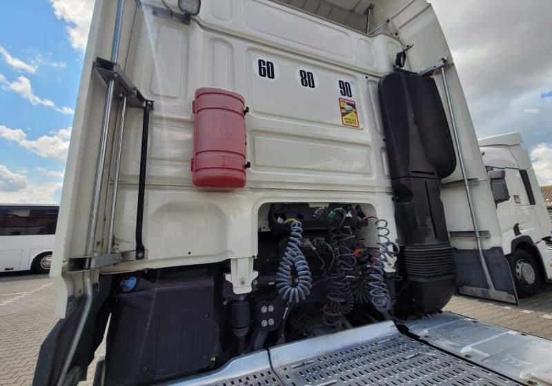 DAF XF510 SPACE CAB / SPROWADZONY / MANUAL / RETARDER - Vilkikas: foto 4 DAF XF510 SPACE CAB / SPROWADZONY / MANUAL / RETARDER - Vilkikas: foto 4