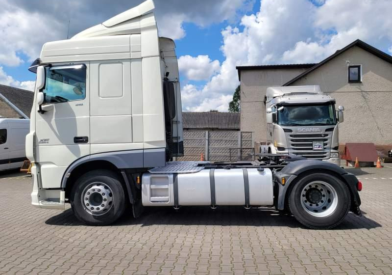 DAF XF510 SPACE CAB / SPROWADZONY / MANUAL / RETARDER - Vilkikas: foto 5 DAF XF510 SPACE CAB / SPROWADZONY / MANUAL / RETARDER - Vilkikas: foto 5