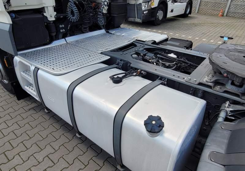 DAF XF510 SPACE CAB / SPROWADZONY / MANUAL / RETARDER - Vilkikas: foto 3 DAF XF510 SPACE CAB / SPROWADZONY / MANUAL / RETARDER - Vilkikas: foto 3