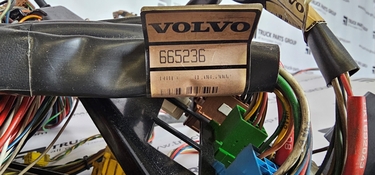 VOLVO VOLVO FH12, D12D, EURO3 cable harness with connectors inside cab, full set, wiring set electric support 665236 - Atsarginės dalys - Sunkvežimis: foto 3 VOLVO VOLVO FH12, D12D, EURO3 cable harness with connectors inside cab, full set, wiring set electric support 665236 - Atsarginės dalys - Sunkvežimis: foto 3