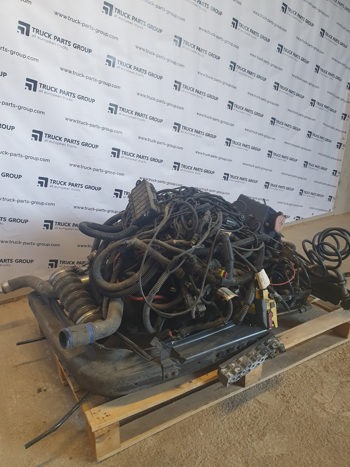 IVECO IVECO STRALIS EURO6 complete wiring harness, engine wiring, cab wiring, wiring set, frame wiring, cables 5801679758, 5801801250, 5801692062, 5801725016, 5801418770, 5801270108, 41246407, 41242608, 412 - Kabeliai/ Laidai - Sunkvežimis: foto 3 IVECO IVECO STRALIS EURO6 complete wiring harness, engine wiring, cab wiring, wiring set, frame wiring, cables 5801679758, 5801801250, 5801692062, 5801725016, 5801418770, 5801270108, 41246407, 41242608, 412 - Kabeliai/ Laidai - Sunkvežimis: foto 3