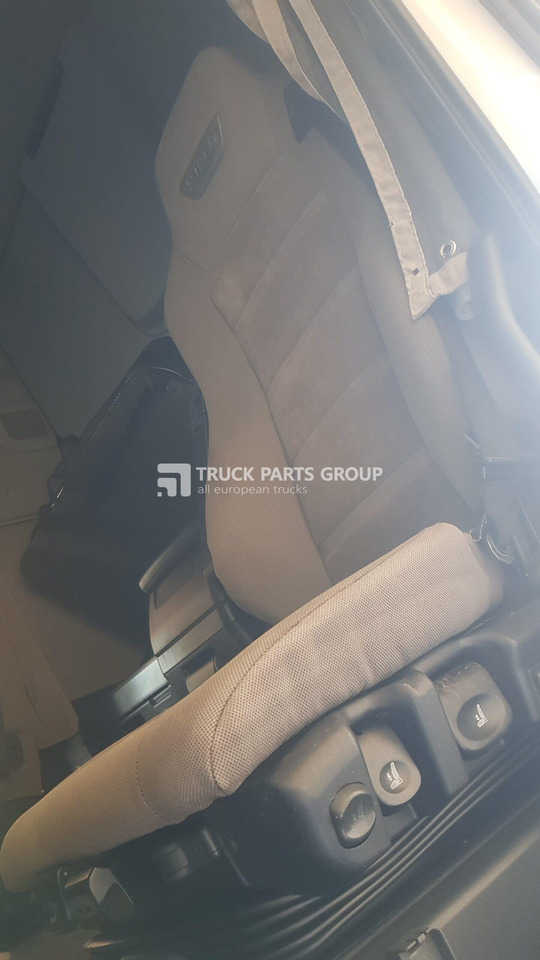 IVECO IVECO STRALIS EURO6 emission HY-WAY seats driver + passenger 13138430698, 504045441, 500389633, 500389418, 504196960 - Sėdynė - Sunkvežimis: foto 1 IVECO IVECO STRALIS EURO6 emission HY-WAY seats driver + passenger 13138430698, 504045441, 500389633, 500389418, 504196960 - Sėdynė - Sunkvežimis: foto 1