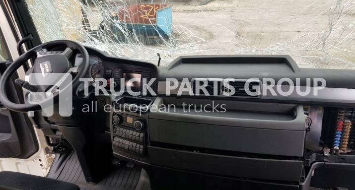 MAN TGX EURO6, EURO 6 emission dashboard, panel right side drive, se control unit - Prietaisų skydas - Sunkvežimis: foto 1 MAN TGX EURO6, EURO 6 emission dashboard, panel right side drive, se control unit - Prietaisų skydas - Sunkvežimis: foto 1