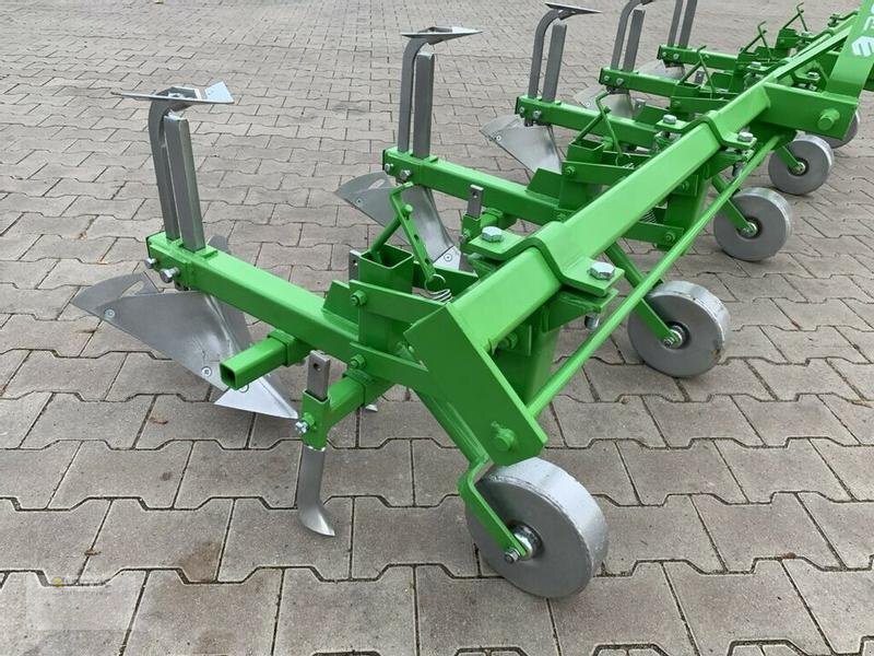 Nauja Žemės dirbimo technika BOMET Kartoffelhäufler Bomet P475/1 4reihig Norma Häufler Kartoffel NEU: foto 13 Nauja Žemės dirbimo technika BOMET Kartoffelhäufler Bomet P475/1 4reihig Norma Häufler Kartoffel NEU: foto 13