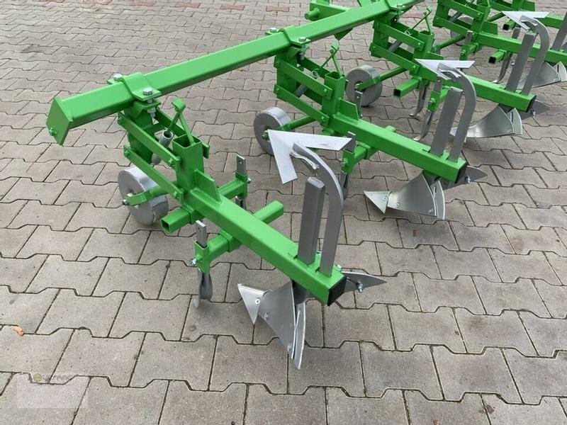 Nauja Žemės dirbimo technika BOMET Kartoffelhäufler Bomet P475/1 4reihig Norma Häufler Kartoffel NEU: foto 9 Nauja Žemės dirbimo technika BOMET Kartoffelhäufler Bomet P475/1 4reihig Norma Häufler Kartoffel NEU: foto 9