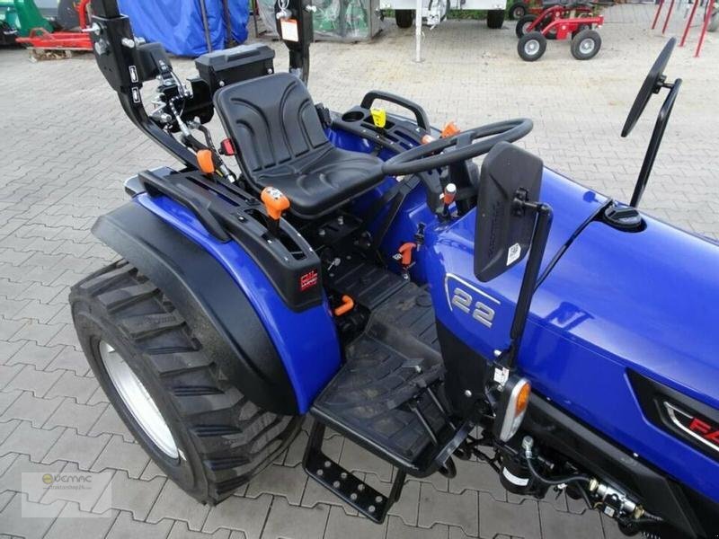 Nauja Mini traktorius Farmtrac Farmtrac 22 22PS Frontlader Traktor Schlepper NEU Allrad Kubota: foto 15 Nauja Mini traktorius Farmtrac Farmtrac 22 22PS Frontlader Traktor Schlepper NEU Allrad Kubota: foto 15