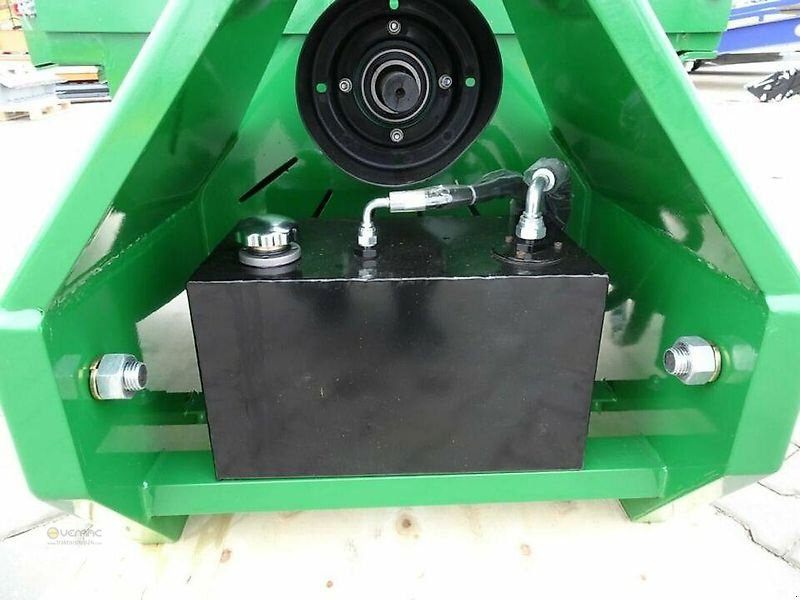 Vemac Holzhäcksler Agrifarm WOD11H Holzschredder Häcksler Hydraulik, bis 13cm Holzeinzug - Medienos smulkintuvas: foto 4 Vemac Holzhäcksler Agrifarm WOD11H Holzschredder Häcksler Hydraulik, bis 13cm Holzeinzug - Medienos smulkintuvas: foto 4