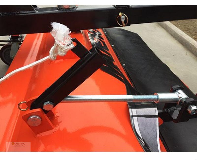 Vemac Kehrmaschine 160cm Kehrbürste Bürste Traktor Radlader Stapler NEU - Rotacinė šluota: foto 3 Vemac Kehrmaschine 160cm Kehrbürste Bürste Traktor Radlader Stapler NEU - Rotacinė šluota: foto 3