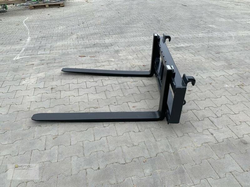 Vemac Palettengabel 2000kg 2to Euro Ballenspiess Traktor Frontlader NEU - Šakės - Traktorius: foto 2 Vemac Palettengabel 2000kg 2to Euro Ballenspiess Traktor Frontlader NEU - Šakės - Traktorius: foto 2
