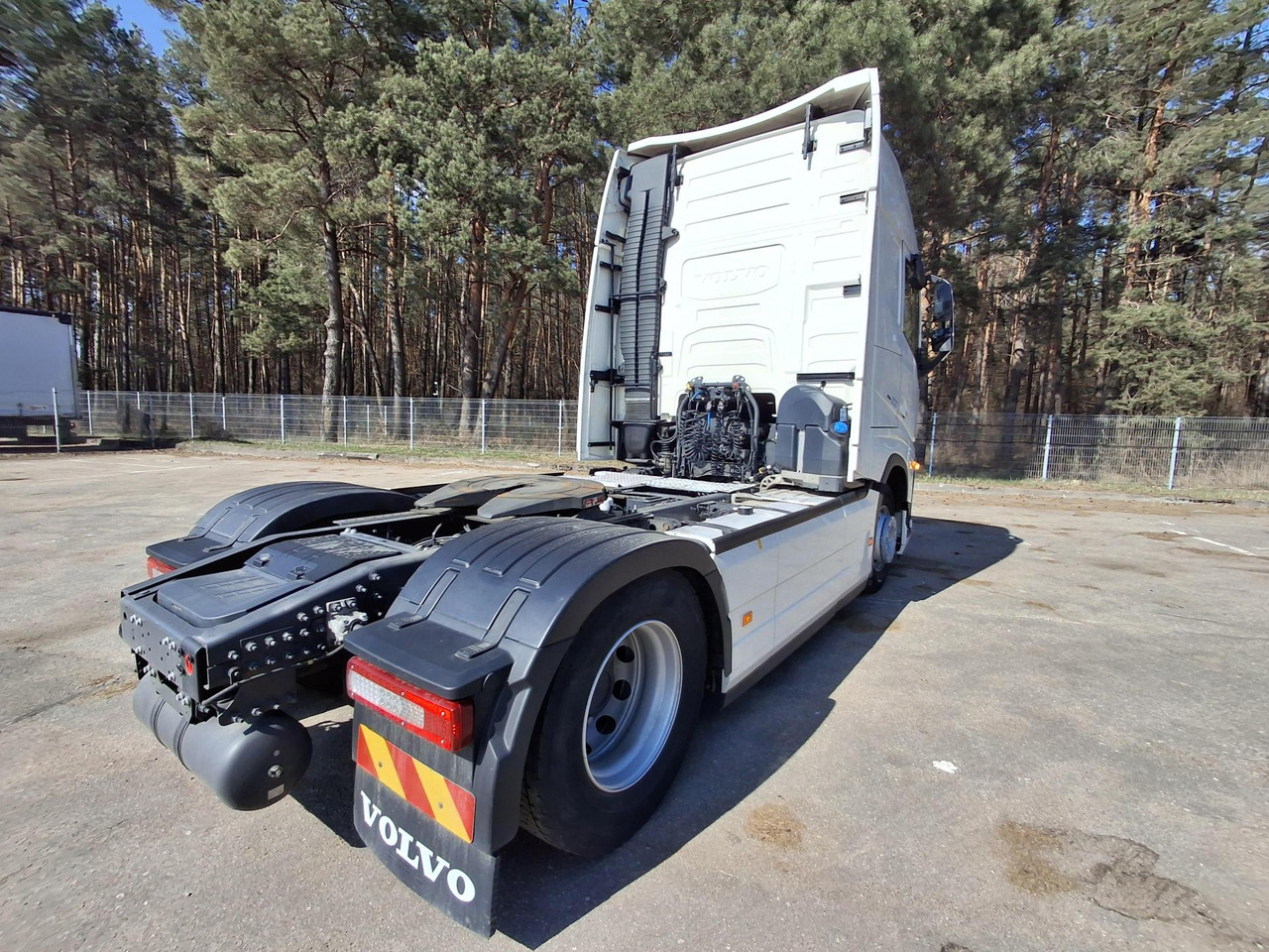 2022/2023 Volvo FH 500 Globetrotter XL - Vilkikas: foto 5 2022/2023 Volvo FH 500 Globetrotter XL - Vilkikas: foto 5