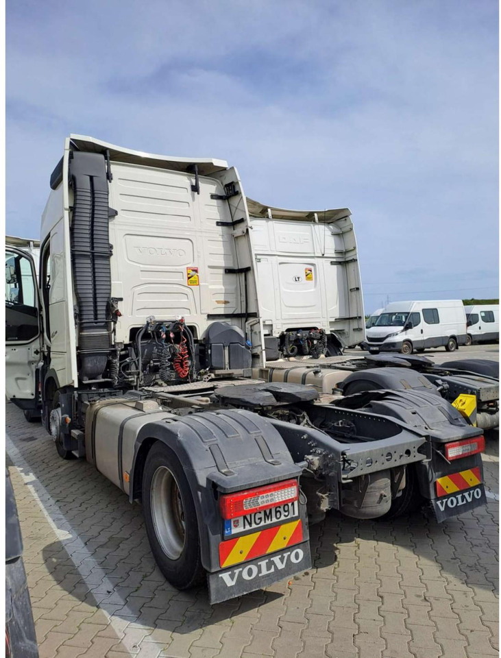 2023 Volvo FH 460 Globetrotter XL Varios i-Save - Vilkikas: foto 3 2023 Volvo FH 460 Globetrotter XL Varios i-Save - Vilkikas: foto 3