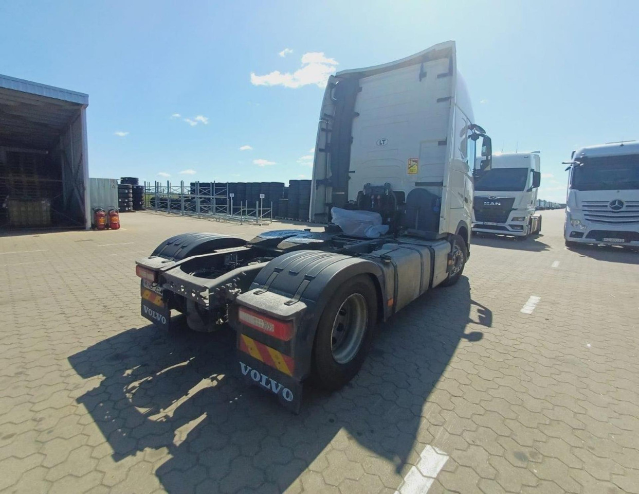 2023 Volvo FH 460 Globetrotter XL i-Save - Vilkikas: foto 4 2023 Volvo FH 460 Globetrotter XL i-Save - Vilkikas: foto 4