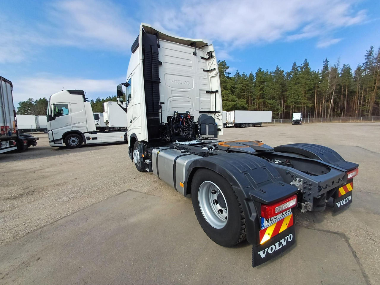 2023 Volvo FH 500 Globetrotter XL - Vilkikas: foto 4 2023 Volvo FH 500 Globetrotter XL - Vilkikas: foto 4