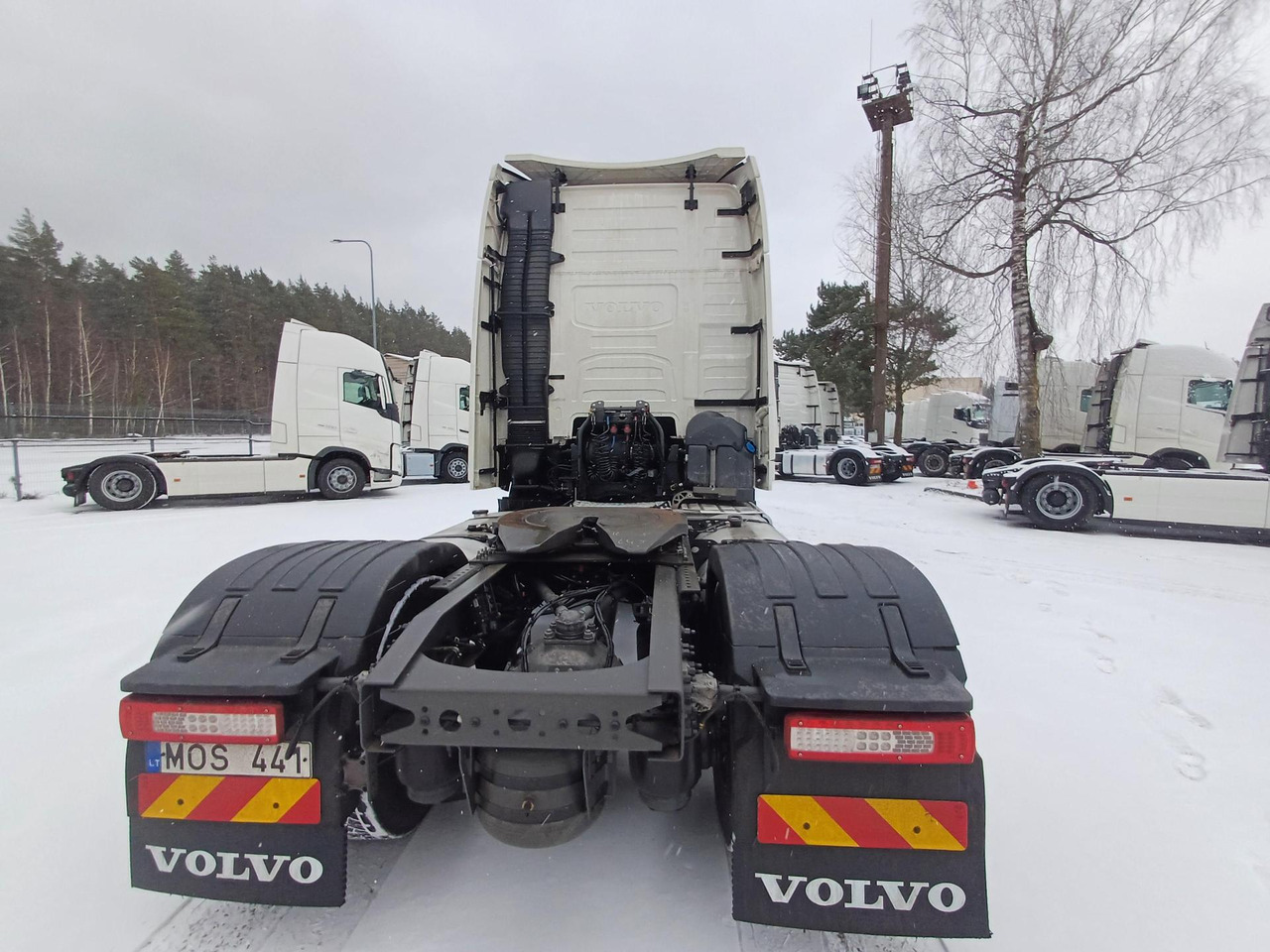 2023 Volvo FH 500 Globetrotter XL - Vilkikas: foto 2 2023 Volvo FH 500 Globetrotter XL - Vilkikas: foto 2