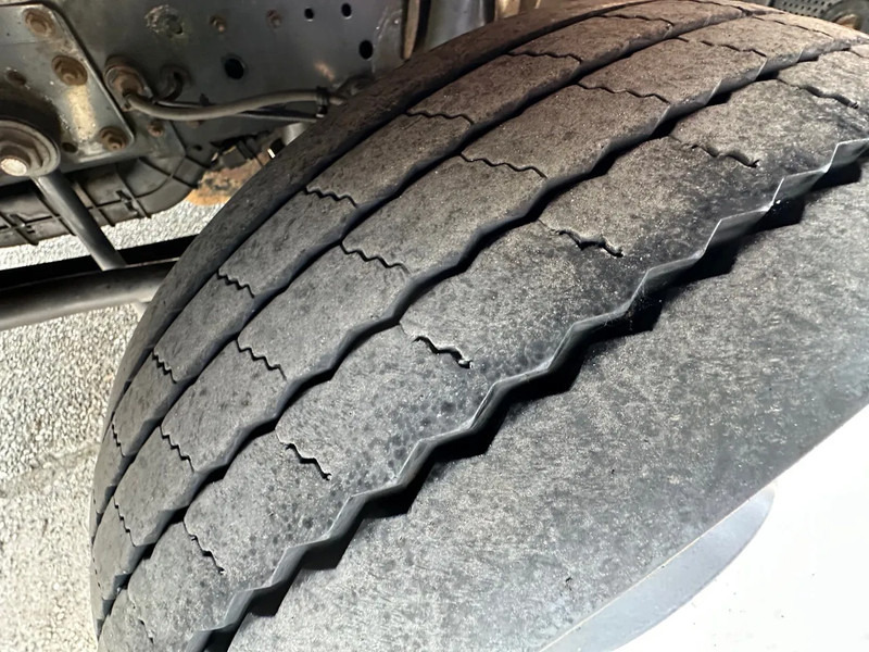 Iveco EuroCargo 80 -160L / EURO 6 / 7.5t / WINCH / ALU RAMPS - Autovežis sunkvežimis: foto 5 Iveco EuroCargo 80 -160L / EURO 6 / 7.5t / WINCH / ALU RAMPS - Autovežis sunkvežimis: foto 5