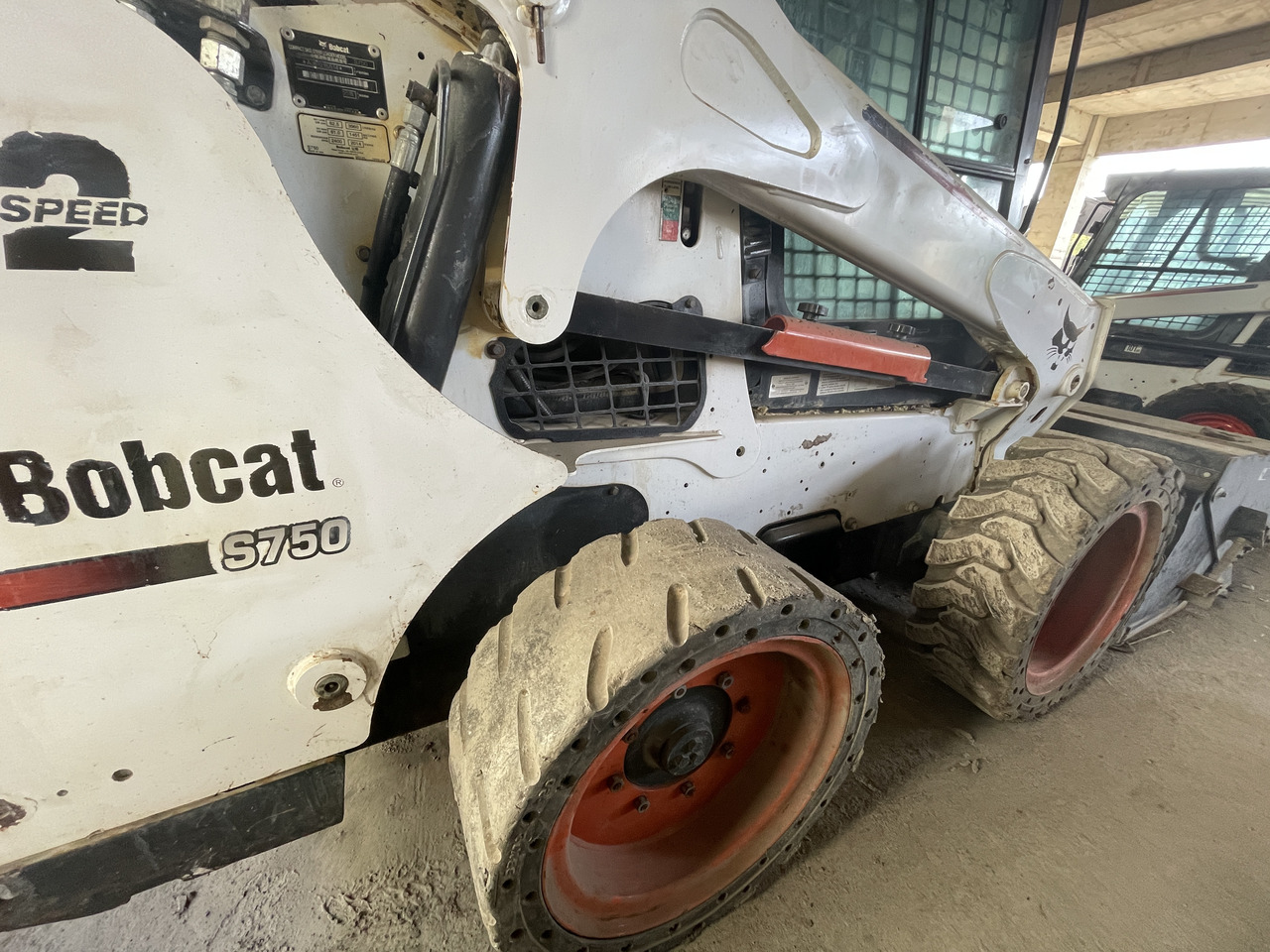 Bobcat S750 - Mini krautuvas: foto 4 Bobcat S750 - Mini krautuvas: foto 4