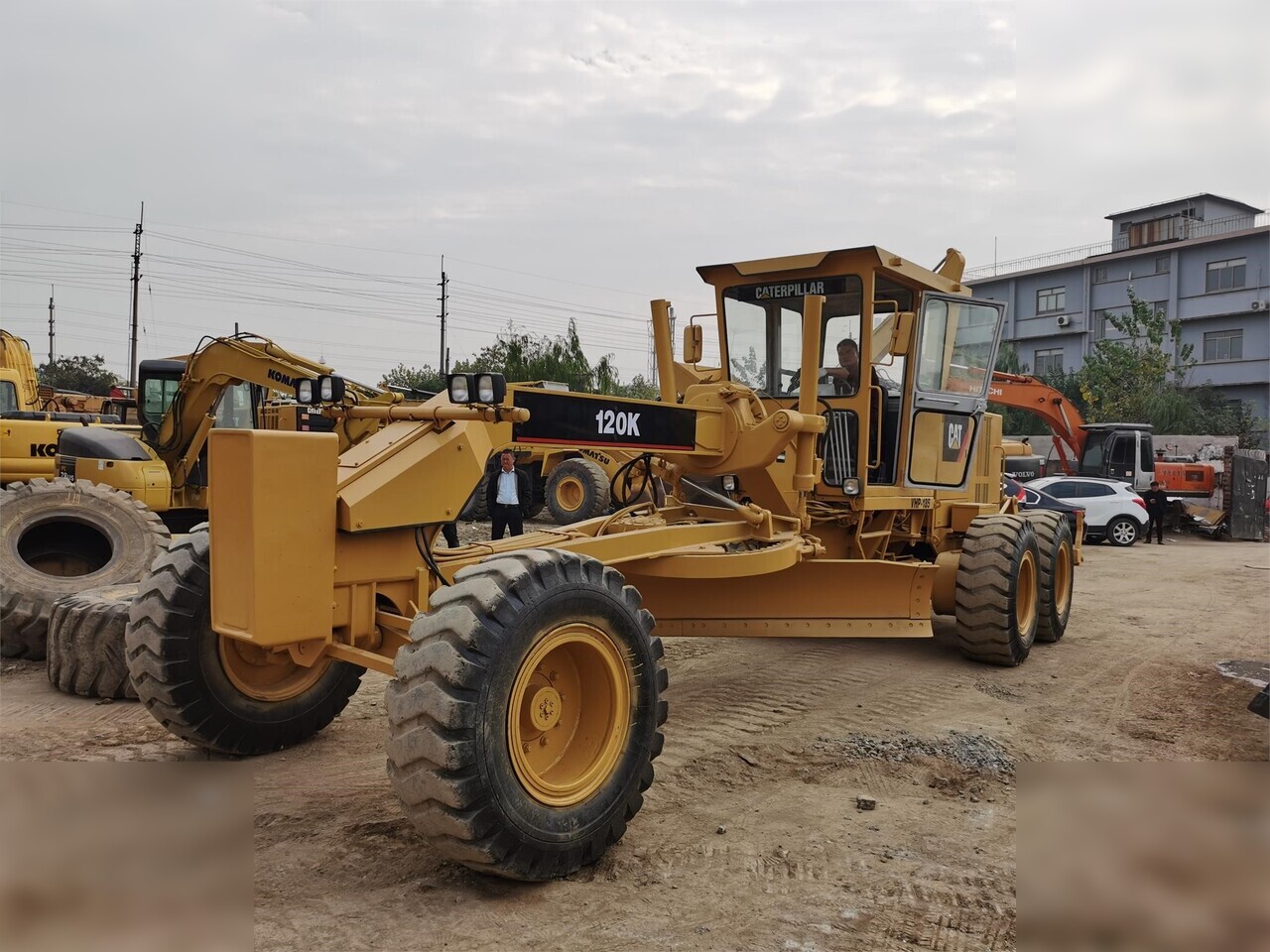 CATERPILLAR 120K - Greideris: foto 1 CATERPILLAR 120K - Greideris: foto 1