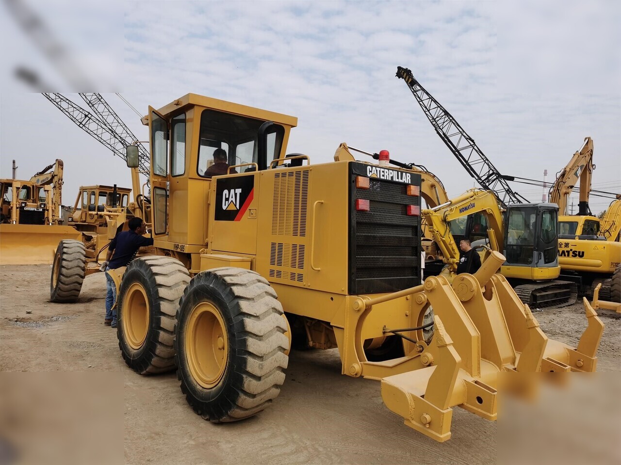 CATERPILLAR 140K - Greideris: foto 1 CATERPILLAR 140K - Greideris: foto 1
