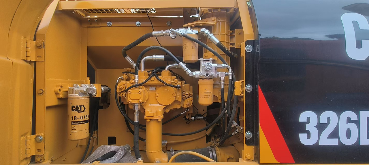 CATERPILLAR 326D2L - Ekskavatorius: foto 3 CATERPILLAR 326D2L - Ekskavatorius: foto 3
