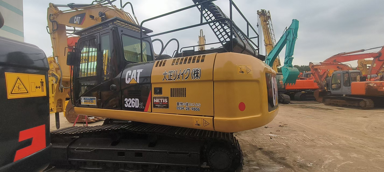 CATERPILLAR 326D2L - Ekskavatorius: foto 1 CATERPILLAR 326D2L - Ekskavatorius: foto 1