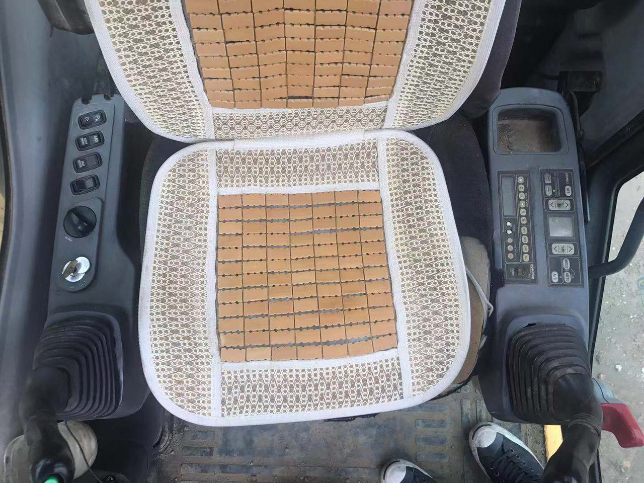 Vikšrinis ekskavatorius KOMATSU PC350-7: foto 10