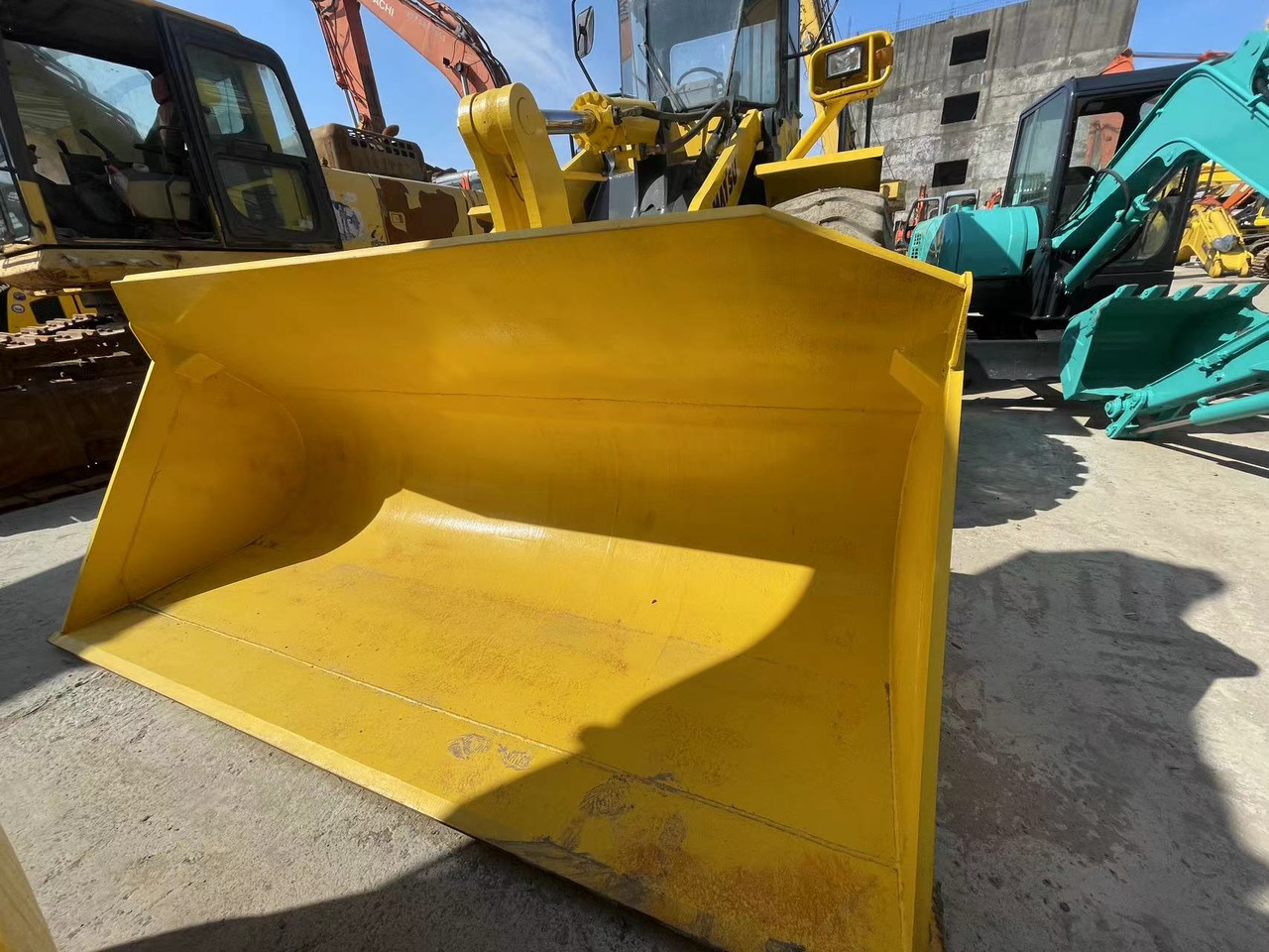 KOMATSU WA380-3 - Ratinis krautuvas: foto 5 KOMATSU WA380-3 - Ratinis krautuvas: foto 5