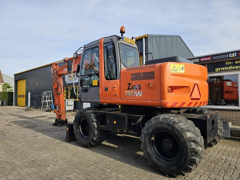 Hitachi ZAXIS 130 W - Ratinis ekskavatorius: foto 3 Hitachi ZAXIS 130 W - Ratinis ekskavatorius: foto 3