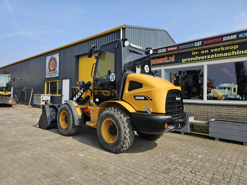 Sany SW085 - Ratinis krautuvas: foto 3 Sany SW085 - Ratinis krautuvas: foto 3