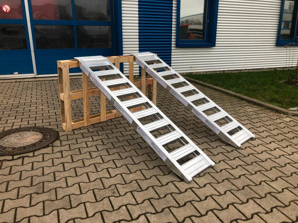 Alurampen Satz 2m 2000KG Minibagger Minilader Quad Auffahrrampe *INKL.19% MWST* - Krovos rampa: foto 3 Alurampen Satz 2m 2000KG Minibagger Minilader Quad Auffahrrampe *INKL.19% MWST* - Krovos rampa: foto 3