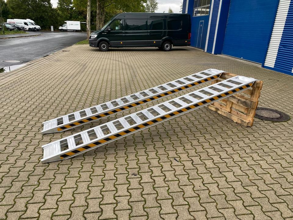 Alurampen Satz 3,50M 2000KG Minibagger Minilader Quad Auffahrrampe *INKL.19% MWST* - Krovos rampa: foto 5 Alurampen Satz 3,50M 2000KG Minibagger Minilader Quad Auffahrrampe *INKL.19% MWST* - Krovos rampa: foto 5