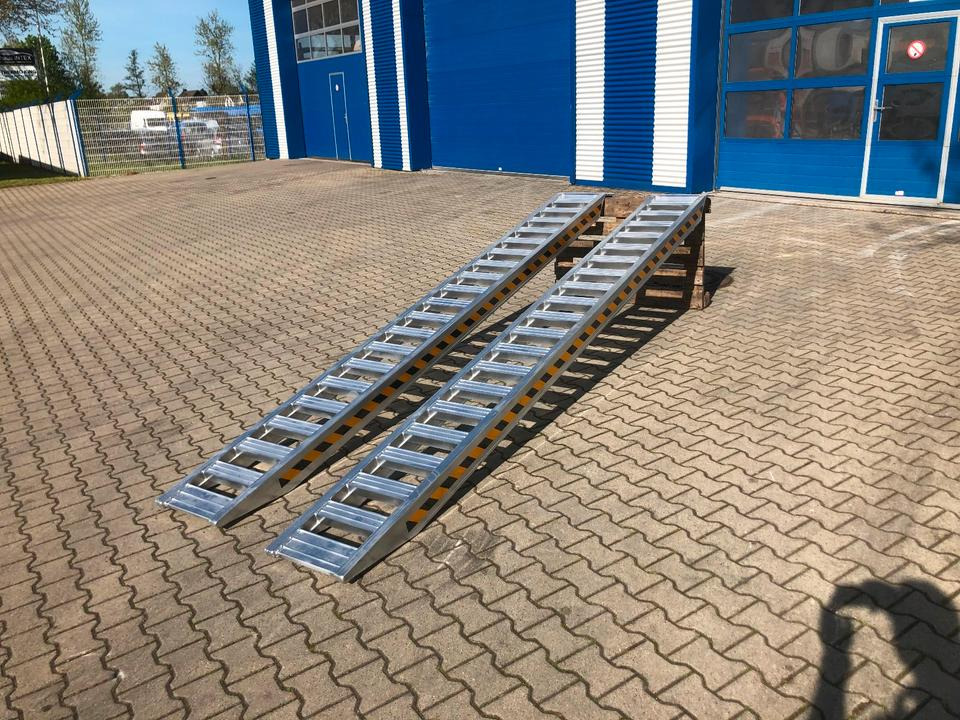 Alurampen Satz 4m 4000KG Minibagger Minilader Quad Auffahrrampe *INKL.19% MWST* - Krovos rampa: foto 2 Alurampen Satz 4m 4000KG Minibagger Minilader Quad Auffahrrampe *INKL.19% MWST* - Krovos rampa: foto 2
