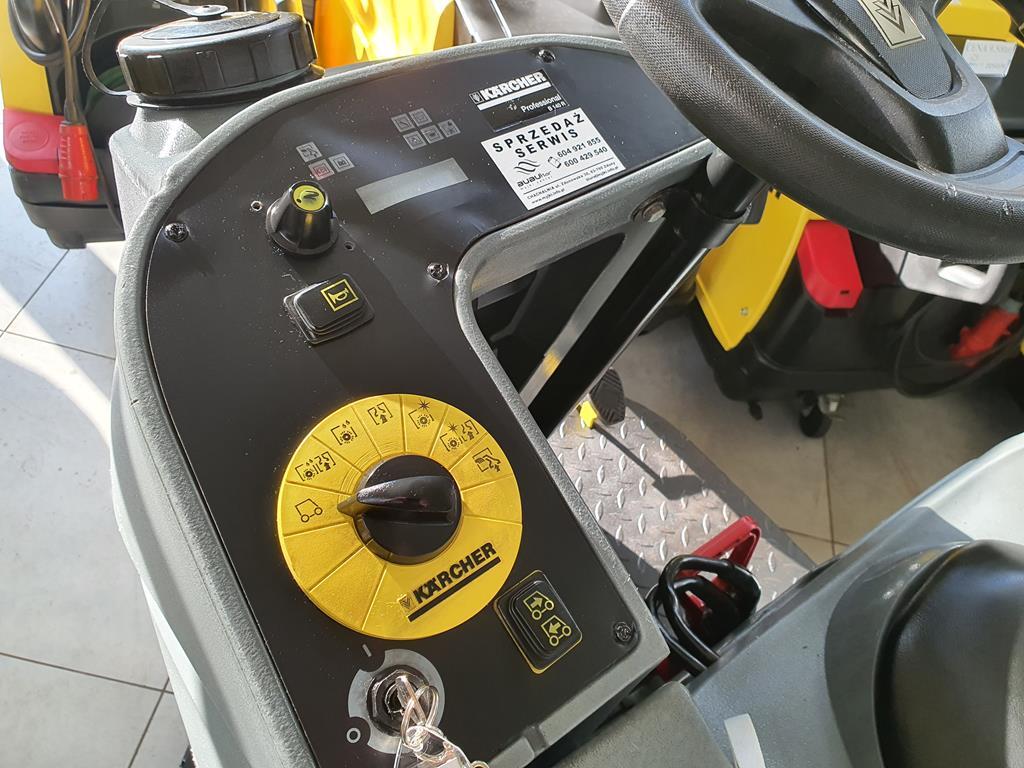 Grindų plovimo mašina KÄRCHER B 140 R Bp + R 90: foto 9