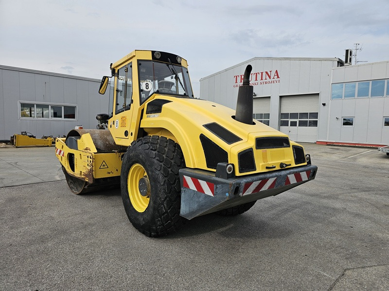 BOMAG BW213DH-4 BVC - Kompaktorius: foto 2 BOMAG BW213DH-4 BVC - Kompaktorius: foto 2