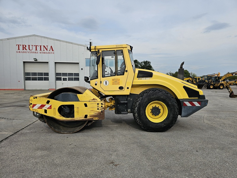 BOMAG BW213DH-4 BVC - Kompaktorius: foto 1 BOMAG BW213DH-4 BVC - Kompaktorius: foto 1