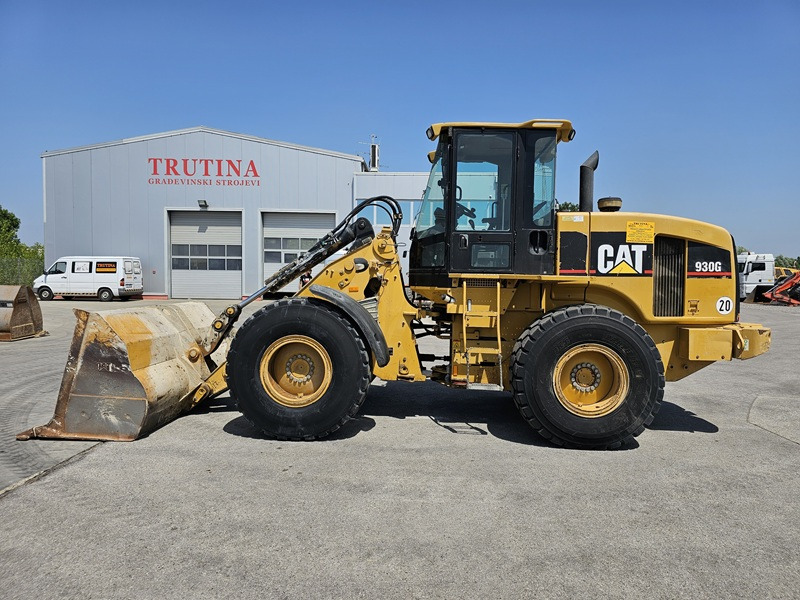 CATERPILLAR 930G - Ratinis krautuvas: foto 2 CATERPILLAR 930G - Ratinis krautuvas: foto 2