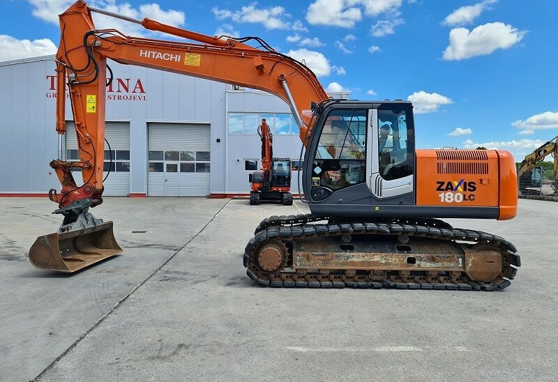 Hitachi ZX180LC-3 - Vikšrinis ekskavatorius: foto 1 Hitachi ZX180LC-3 - Vikšrinis ekskavatorius: foto 1