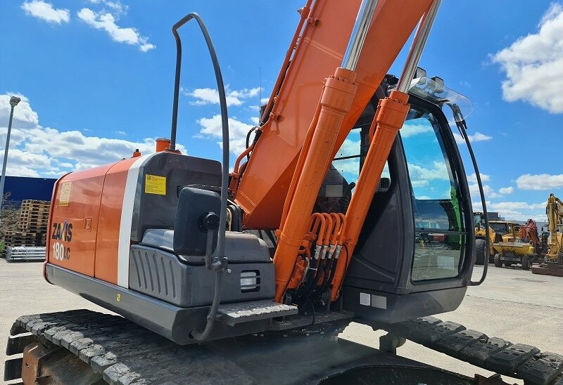 Vikšrinis ekskavatorius Hitachi ZX180LC-3: foto 6