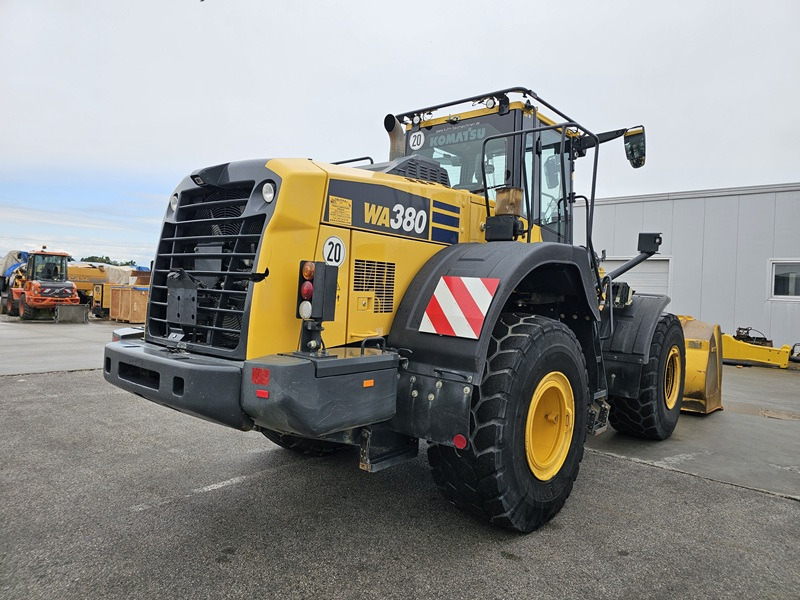 KOMATSU WA380-8 - Ratinis krautuvas: foto 3 KOMATSU WA380-8 - Ratinis krautuvas: foto 3