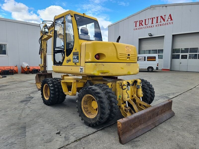 Komatsu PW110 - Ratinis ekskavatorius: foto 2 Komatsu PW110 - Ratinis ekskavatorius: foto 2