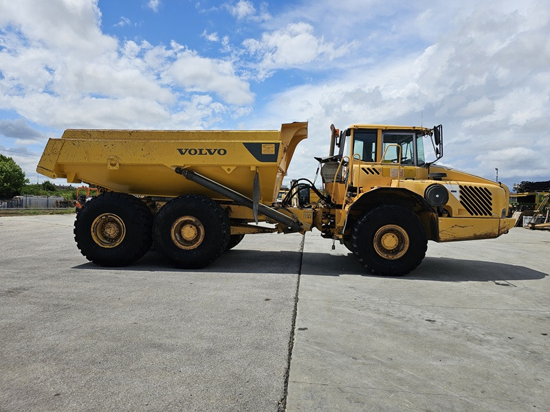 VOLVO A35D - Šarnyrinis savivartis: foto 5 VOLVO A35D - Šarnyrinis savivartis: foto 5