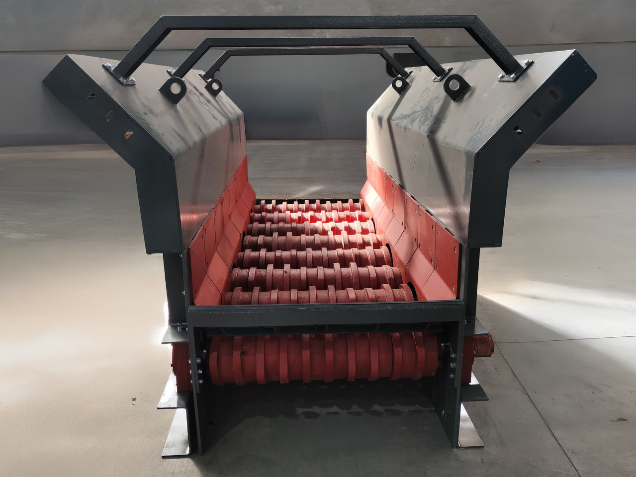 CONSTMACH High-Performance Wobbler Feeder for Continuous Material Flow | Industrial-Grade Feeder System - Kasybos mašina: foto 3 CONSTMACH High-Performance Wobbler Feeder for Continuous Material Flow | Industrial-Grade Feeder System - Kasybos mašina: foto 3