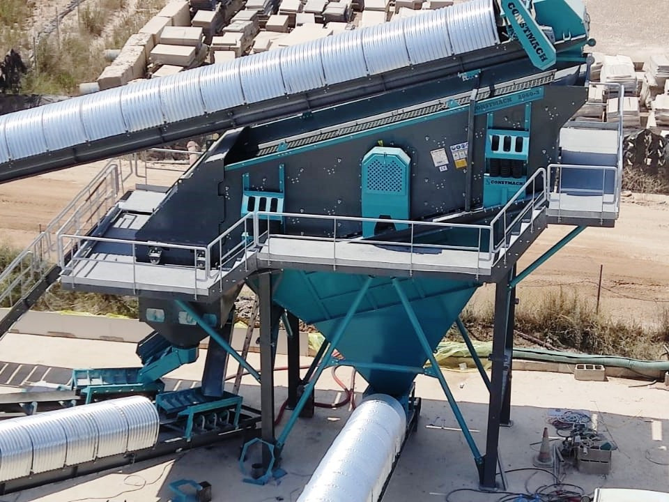 Constmach 2-3-4 Deck Vibrating Screen Systems 2 Years Warranty - Sijotuvas: foto 3 Constmach 2-3-4 Deck Vibrating Screen Systems 2 Years Warranty - Sijotuvas: foto 3